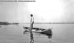 Harry Chestnut 18 ft sponson 1913.jpg